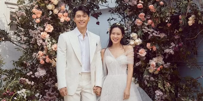 Giá trị tài sản ròng của cặp đôi đình đám Hyun Bin và Son Ye-jin ước tính lên tới 41 triệu USD. Giá trị tài sản ròng của cặp đôi đình đám Hyun Bin và Son Ye-jin ước tính lên tới 41 triệu USD.