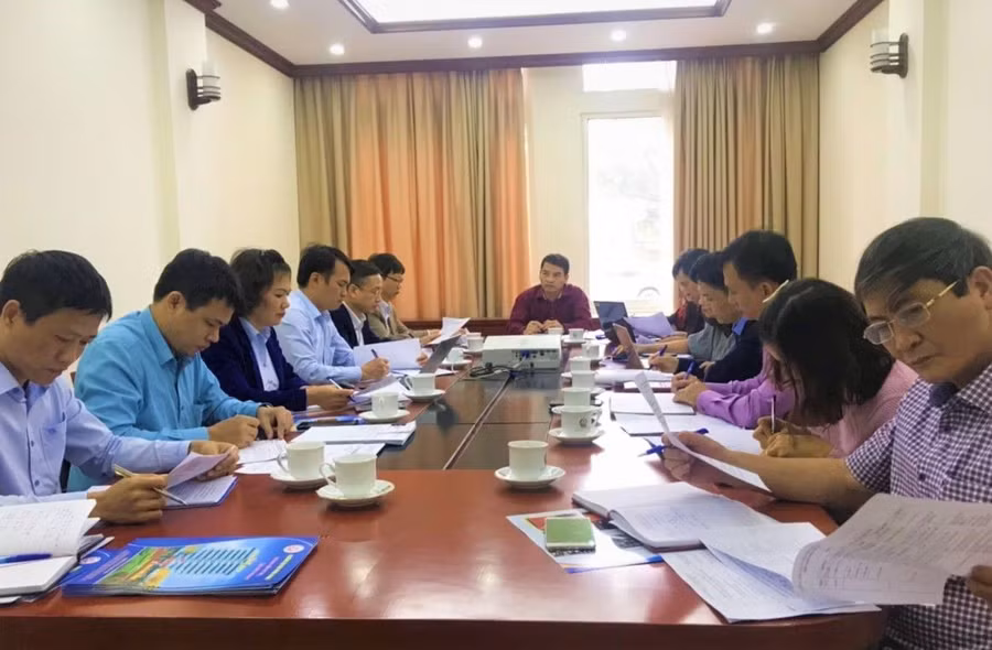 Ông Phạm Tuấn Anh - Phó Cục trưởng Cục Nhà giáo và Cán bộ Quản lý giáo dục, Bộ GD&amp;ĐT, chủ trì hội nghị ngày 4/11/2020 rà soát, thống nhất các nội dung cho Hội thi.