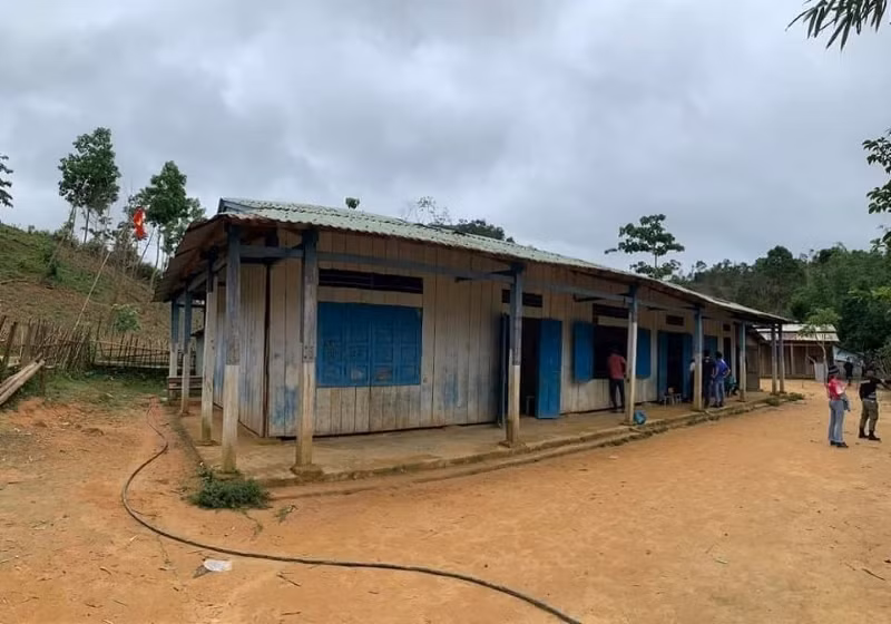 Điểm trường Ông Dũ, Trường Phổ thông dân tộc bán trú Tiểu học Trà Vân (Nam Trà My, Quảng Nam) trước khi được xây dựng mới.