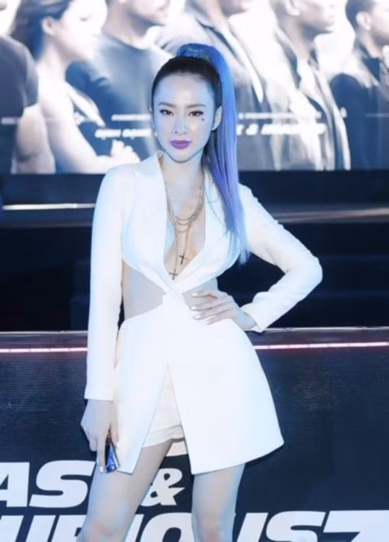 Angela Phương Trinh, thất tình, tình mới, đại gia phẫu thuật thẩm mỹ