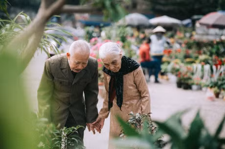 Xon xao bo anh ky niem ngay cuoi cua doi vo chong U90 - Anh 5