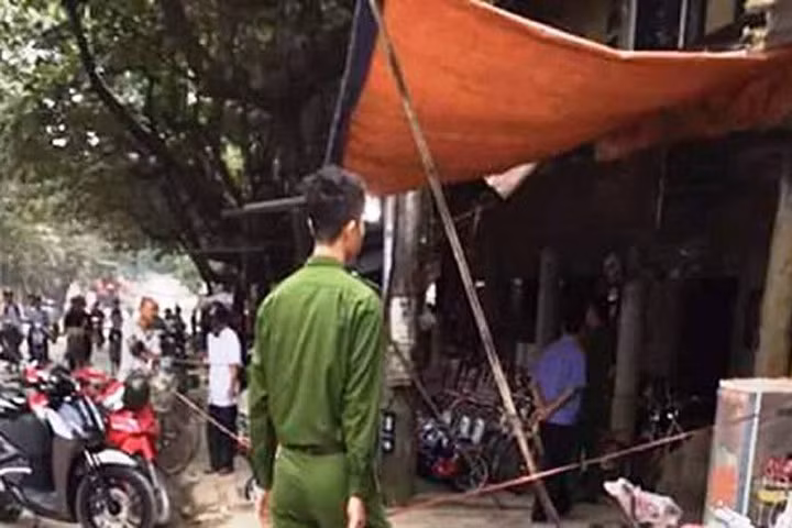 Yên Bái: Mâu thuẫn trong quán nhậu, dùng dao đâm chết hai người