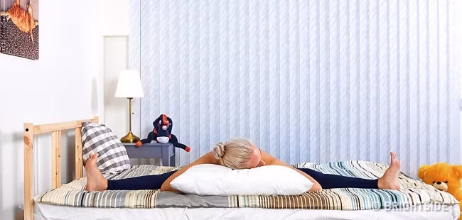 6 tư thế giúp bạn chìm vào giấc ngủ ngay tức khắc ảnh 3 6 tư thế giúp bạn chìm vào giấc ngủ ngay tức khắc ảnh 3