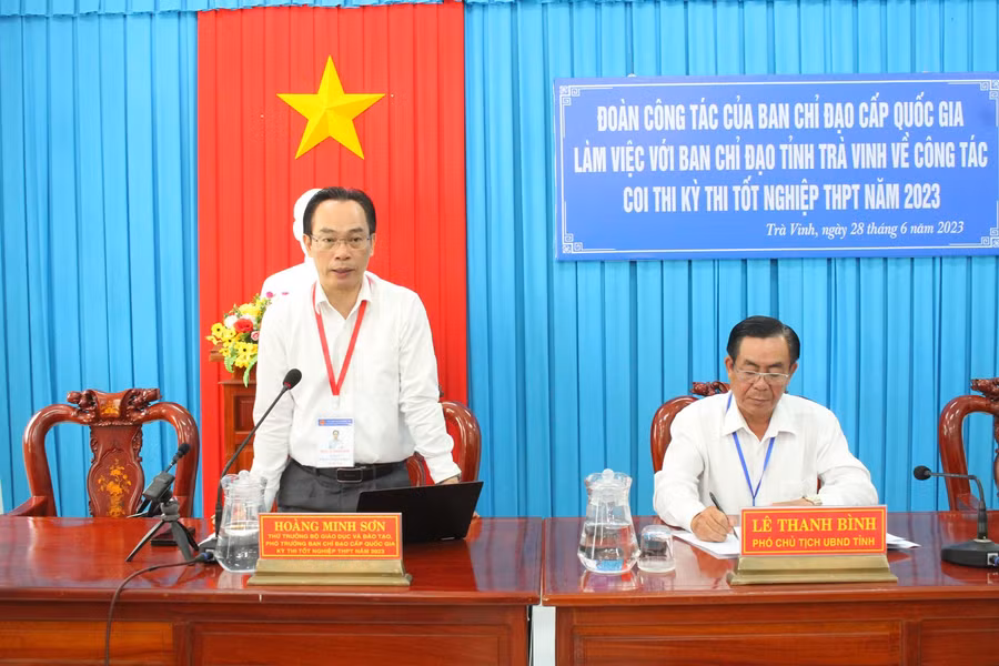 Thứ trưởng Hoàng Minh Sơn phát biểu tại buổi làm việc với Ban Chỉ đạo thi tỉnh Trà Vinh. Thứ trưởng Hoàng Minh Sơn phát biểu tại buổi làm việc với Ban Chỉ đạo thi tỉnh Trà Vinh.