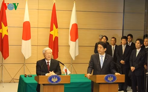tbt nguyen phu trong hoi dam voi thu tuong nhat ban shinzo abe hinh 3