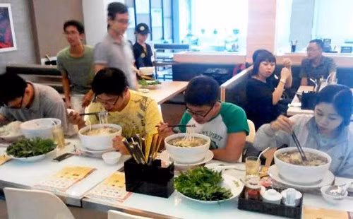 Những chiêu trò câu khách dị nhất năm 2014 ảnh 4