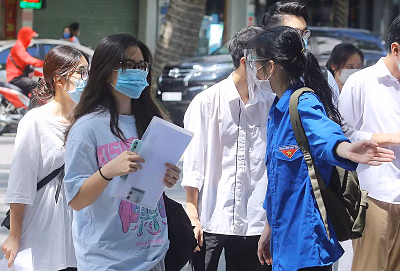 Ngành Giáo dục luôn chủ động trong công tác bảo đảm an toàn phòng dịch trong dạy và học. Ảnh minh họa: Thế Đại