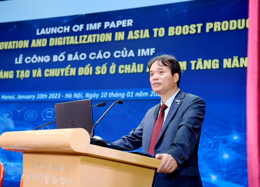 GS.TS Phạm Hồng Chương - Hiệu trưởng Trường ĐH Kinh tế Quốc dân phát biểu tại lễ công bố