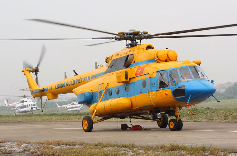  Các máy bay Mi-17, Mi-171, Mi-8 đã nhiều lần đưa các đoàn công tác ra Trường Sa