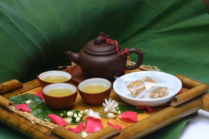 Giảm béo hiệu quả, hạ mỡ máu với nước uống thanh nhiệt từ lá sen