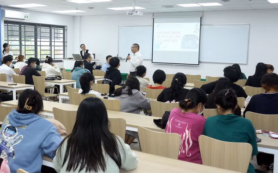Đoàn giới thiệu cho sinh viên chương trình kỹ sư làm việc tại Nhật Bản.