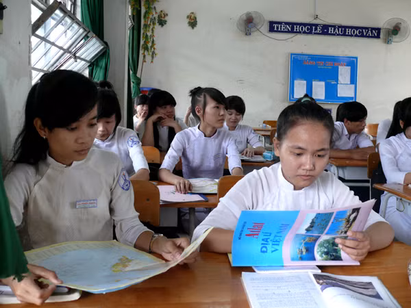 “Tuyệt kỹ” tránh “sảy chân” môn Địa lý