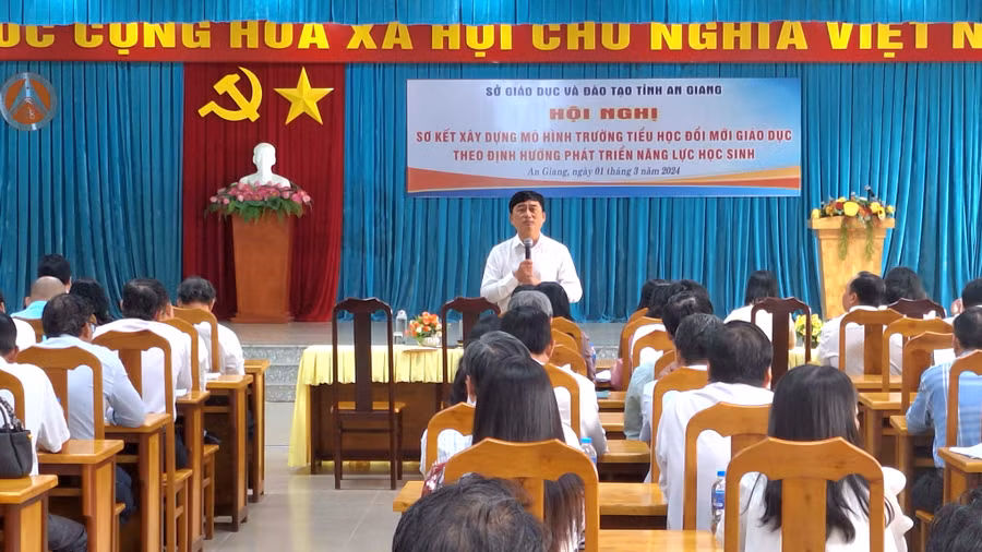Sở GD&ĐT An Giang sơ kết xây dựng mô hình trường tiểu học đổi mới giáo dục.