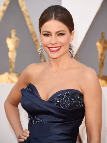 boc mac nhung mon trang suc quy gia cua sao hollywood tai oscar hinh 17