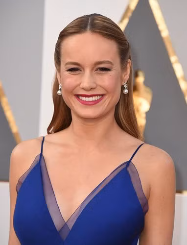 boc mac nhung mon trang suc quy gia cua sao hollywood tai oscar hinh 11