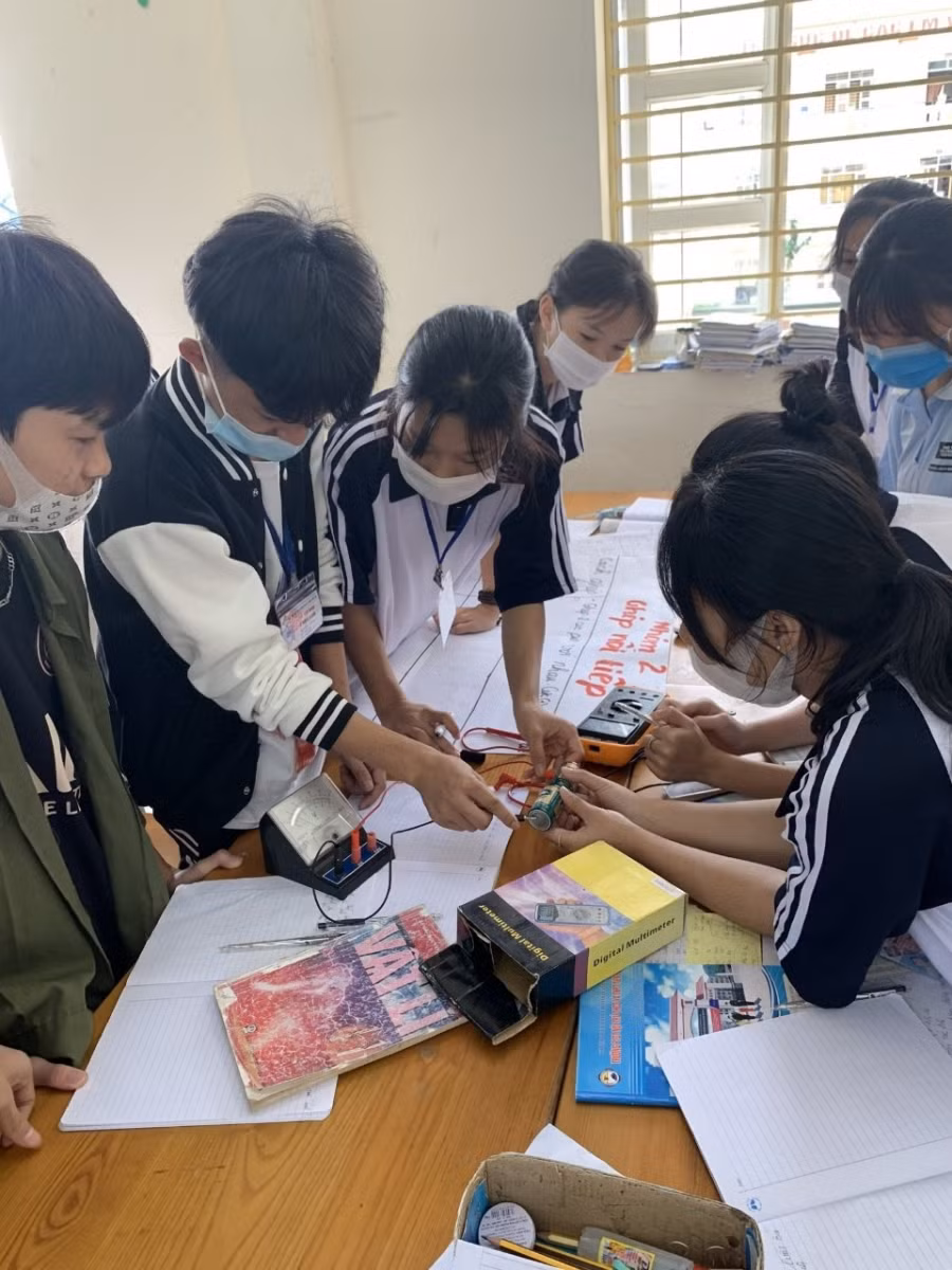 Nhiều cơ chế chính sách chưa phù hợp khiến học sinh trường PTDTNT thiệt thòi.