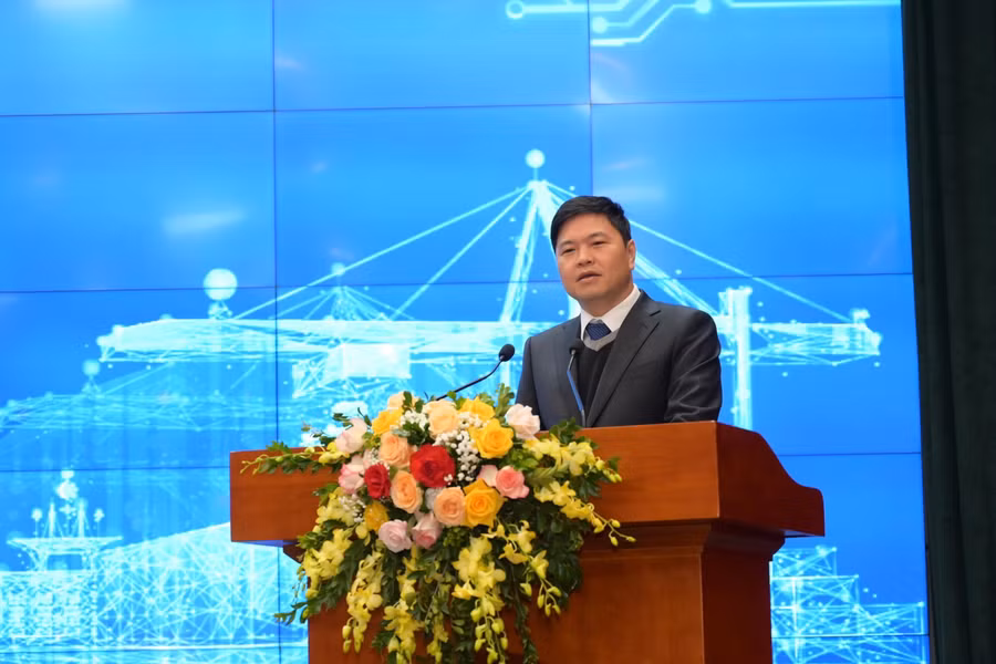 Phó Chủ tịch UBND thành phố Hoàng Minh Cường phát biểu tại hội nghị.