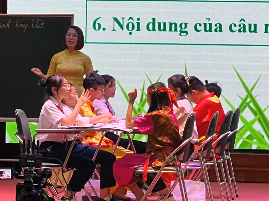 Tiết Ngữ văn sinh động của cô giáo Mai Trang.