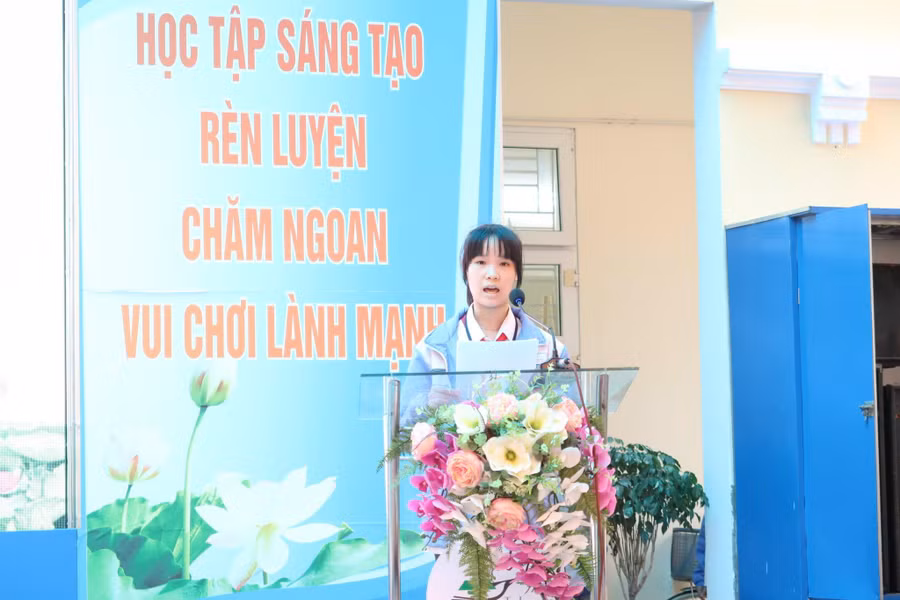 Em Phan Lâm Huệ Như 9a13 tự hứa sẽ học tập chăm chỉ, phấn đấu học tập tốt. Em Phan Lâm Huệ Như 9a13 tự hứa sẽ học tập chăm chỉ, phấn đấu học tập tốt.