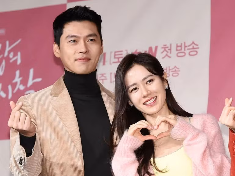 Cặp đôi Son Ye Jin và Hyun Bin.