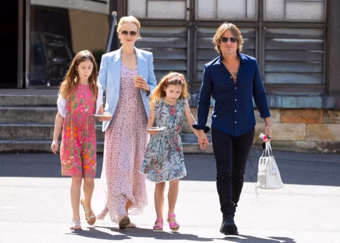 Cuộc sống hạnh phúc của Nicole Kidman bên chồng và con.