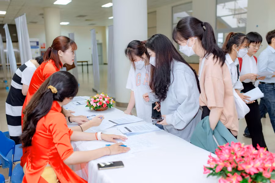 Diễn đàn “Dự án Kỹ thuật phục vụ cộng đồng – EPICS” thu hút sự tham gia của nhiều sinh viên