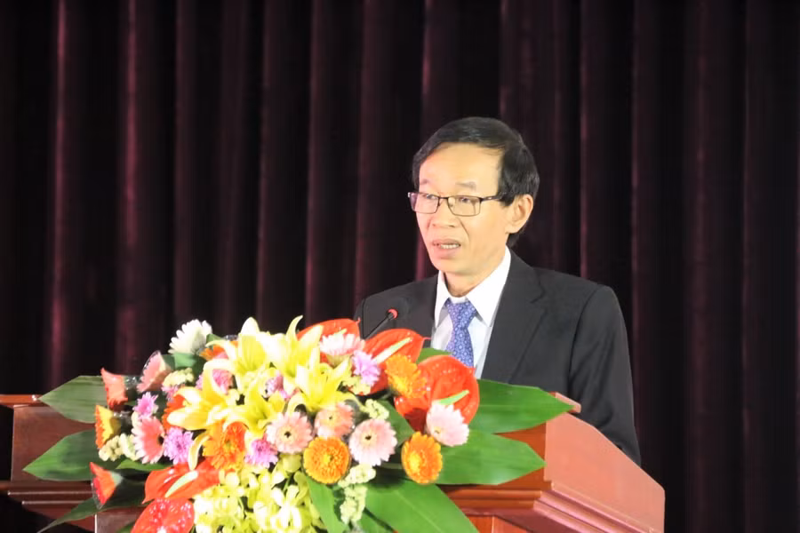 GS Nguyễn Văn Minh, Hiệu trưởng Trường ĐH Sư phạm Hà Nội phát biểu tại buổi lễ.