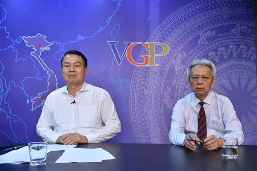Thứ trưởng Bộ Tài chính Nguyễn Đức Chi và TS. Nguyễn Sĩ Dũng tại Tọa đàm - Ảnh: VGP/Quang Thương. Thứ trưởng Bộ Tài chính Nguyễn Đức Chi và TS. Nguyễn Sĩ Dũng tại Tọa đàm - Ảnh: VGP/Quang Thương.