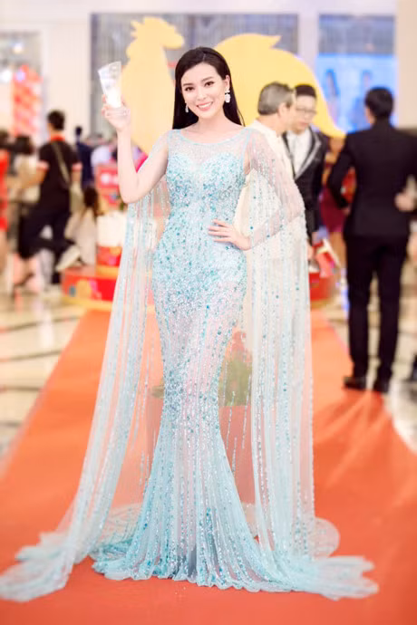Phan Thi Mo ho nguc meo mo, Kim Tuyen hoa tuong cheo - Anh 10