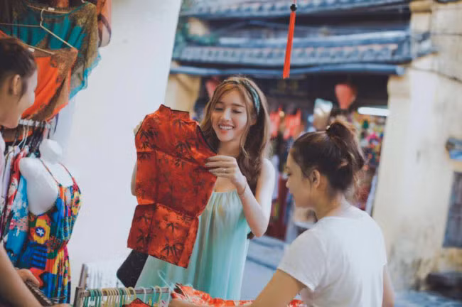 Mẹ con Elly Trần rạng rỡ đón Trung thu ảnh 6 Mẹ con Elly Trần rạng rỡ đón Trung thu ảnh 6
