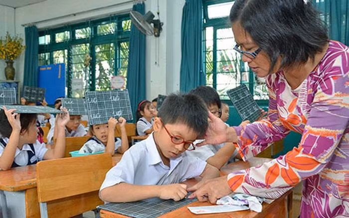 Giáo viên cần được động viên, quan tâm tinh thần. Ảnh chỉ mang tính minh họa/ Internet.
