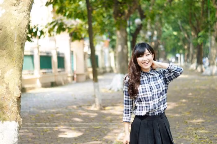 20 gương mặt xinh đẹp nhất "Nữ sinh thanh lịch ĐHQG HN 2015"