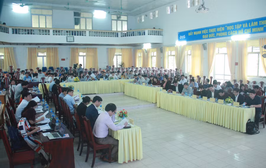 Các đại biểu tham dự hội thảo Các đại biểu tham dự hội thảo