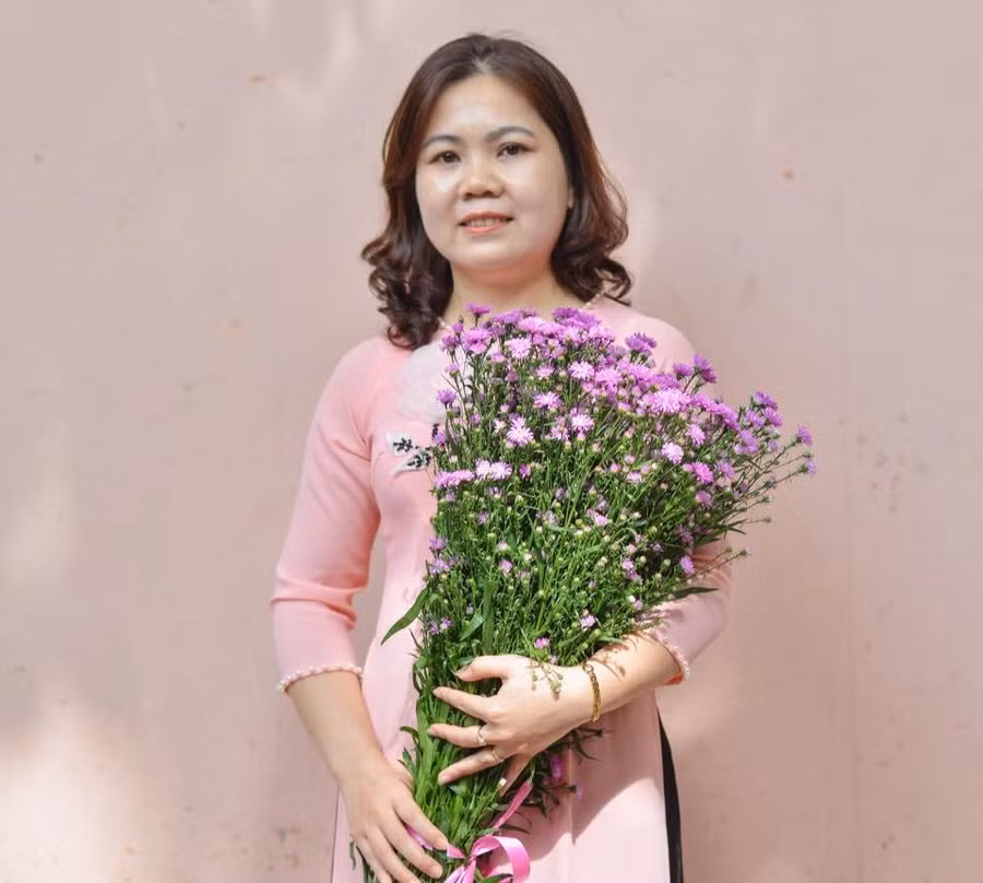 Cô Nguyễn Thị Vi - giáo viên Trường THCS Tân Định. Ảnh: Lan Anh Cô Nguyễn Thị Vi - giáo viên Trường THCS Tân Định. Ảnh: Lan Anh