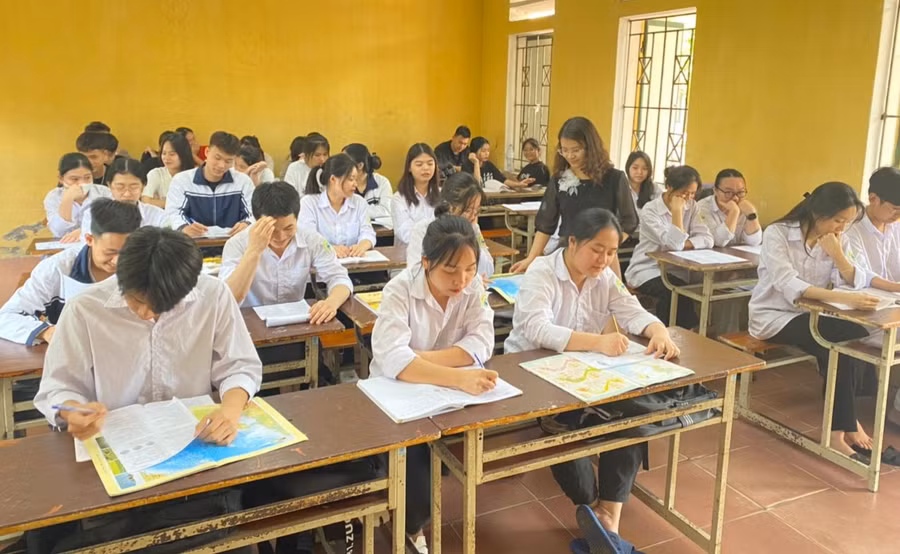 Một tiết học của học viên Trung tâm GDNN-GDTX Sơn Tây (Hà Nội). Ảnh: NTCC