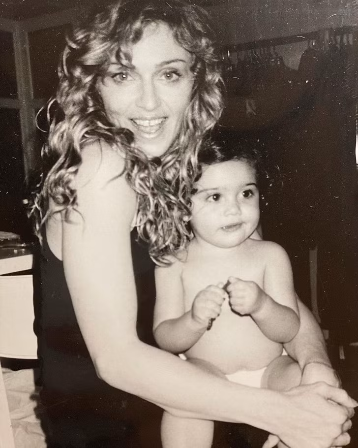 Cuộc đời thăng trầm và cách phá vỡ định kiến của "nữ hoàng nhạc pop" Madonna ảnh 4