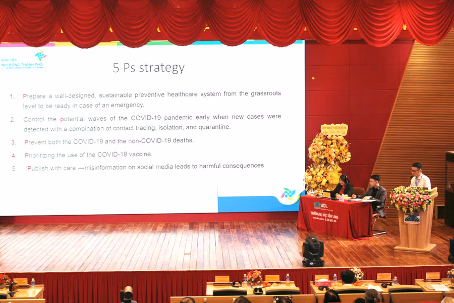 BS.CK2 Nguyễn Trần Nam - Phó Giám đốc Bệnh viện Nhi đồng TPHCM trình bày tham luận tại hội thảo. BS.CK2 Nguyễn Trần Nam - Phó Giám đốc Bệnh viện Nhi đồng TPHCM trình bày tham luận tại hội thảo.