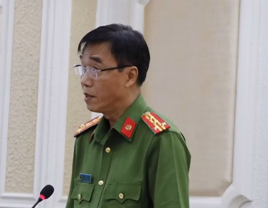 Ông Huỳnh Ngọc Quang, Phó Trưởng phòng PCCC&amp;CNCH Công an TPHCM cung cấp thông tin tại buổi họp báo, chiều 31/5.
