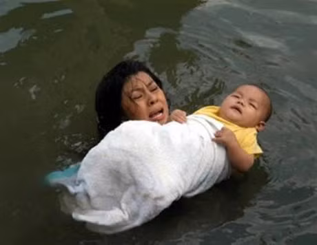 Chan dung nguoi phu nu ben canh Phuoc Sang khi vo no - Anh 4
