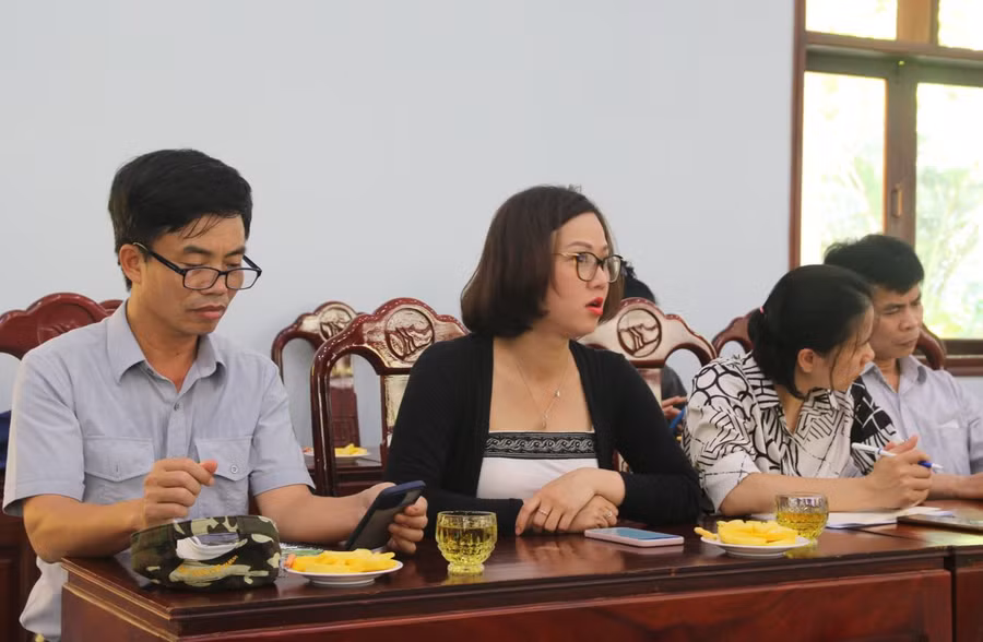 Các đại biểu tham gia buổi hội thảo.