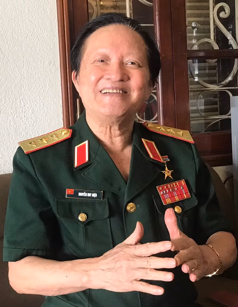 Thượng tướng - Viện sĩ Nguyễn Huy Hiệu.