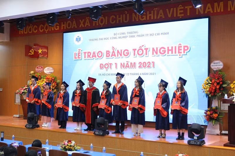 Lễ tốt nghiệp của Trường ĐH Công nghiệp thực phẩm TPHCM.