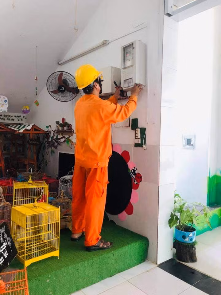 Kiểm tra, rà soát lại hệ thống điện tại các trường học