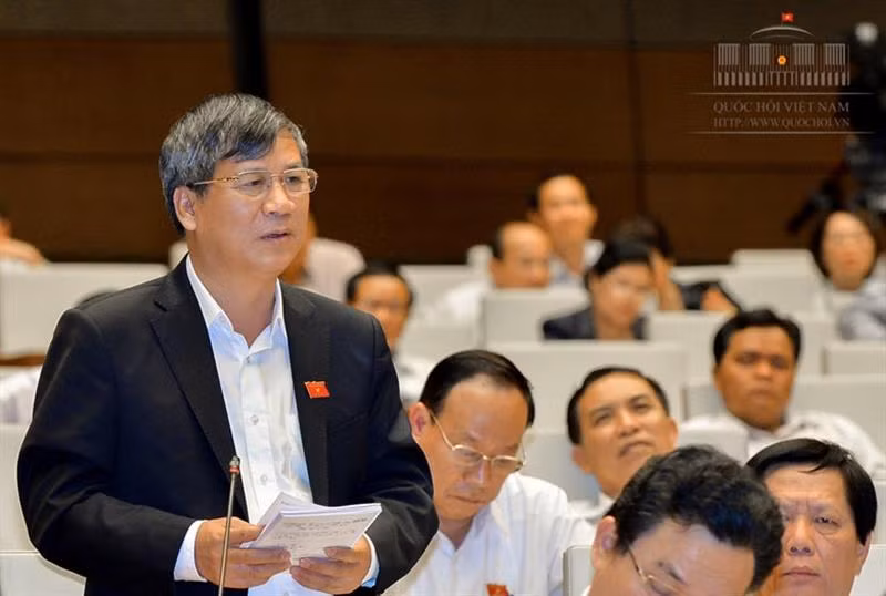 Đại biểu Nguyễn Anh Trí Đại biểu Nguyễn Anh Trí