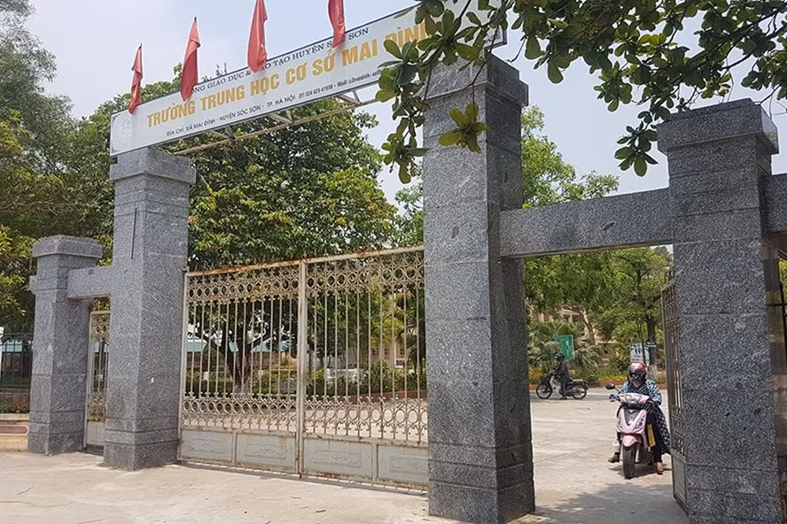 Trường THCS Mai Đình (Sóc Sơn) nơi giáo viên Nông Hoàng Phúc đã công tác nhiều năm nay. Ảnh: Báo Lao động