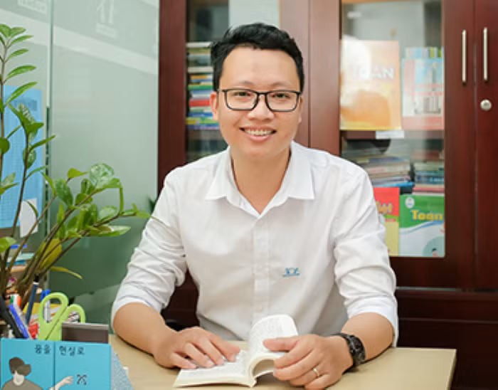Thầy Nguyễn Trung Nguyên.