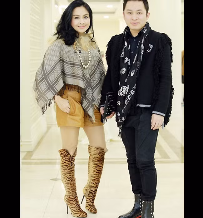 15 sự cố váy áo đầu năm của mỹ nhân showbiz Việt ảnh 20