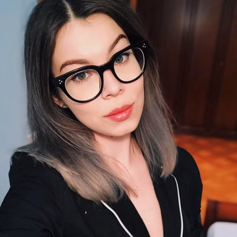 Nữ sinh Anatasia Linska.