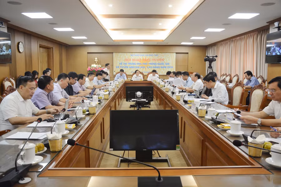 Hội nghị trực tuyến về thi THPT quốc gia và tuyển sinh ĐH, CĐ năm 2019.