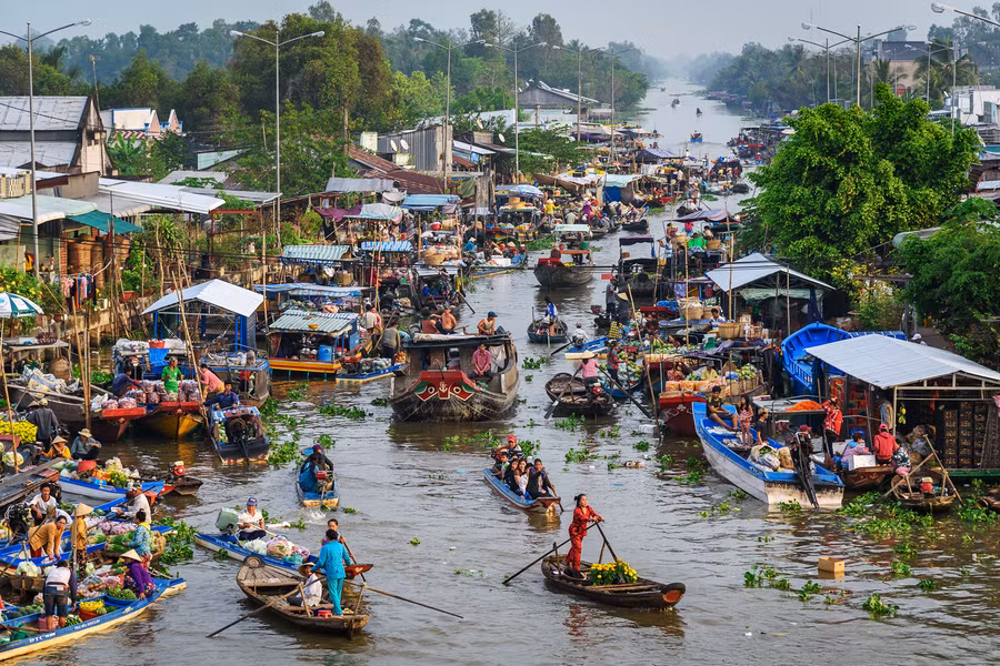 Chợ nổi Ngã Năm (Sóc Trăng). Ảnh minh họa.